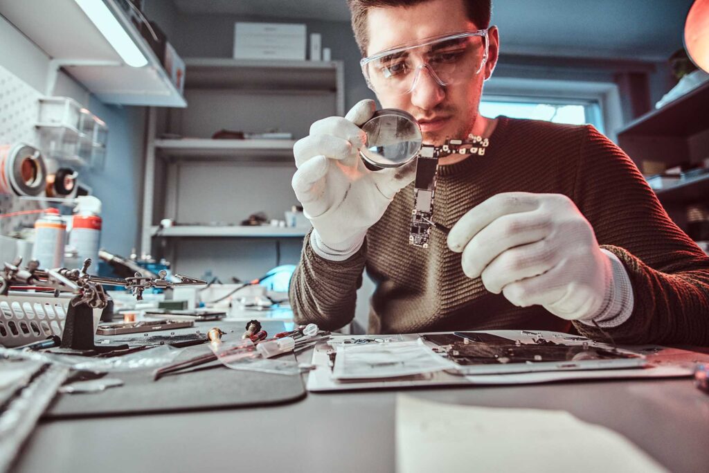 Los Beneficios de Optar por Reparaciones Profesionales de Apple en Lugar de Sustituciones